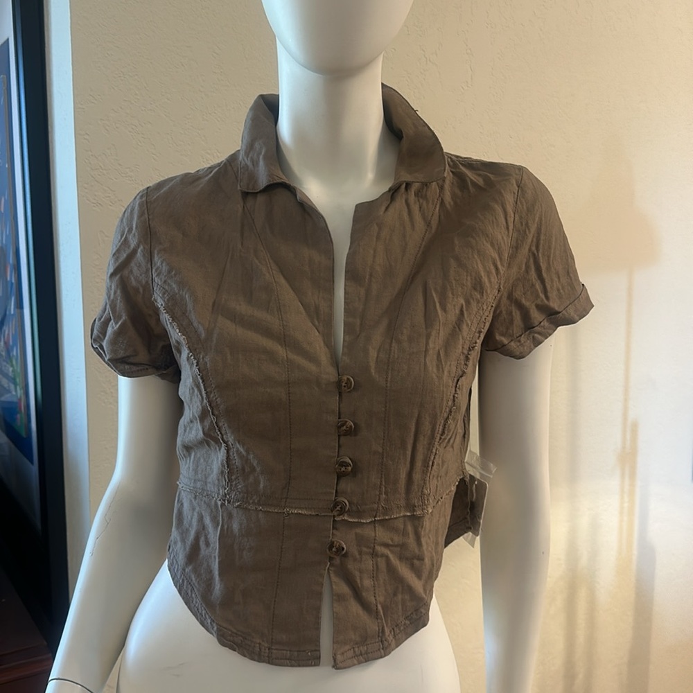 Women’s Free People linen blend crop style blouse